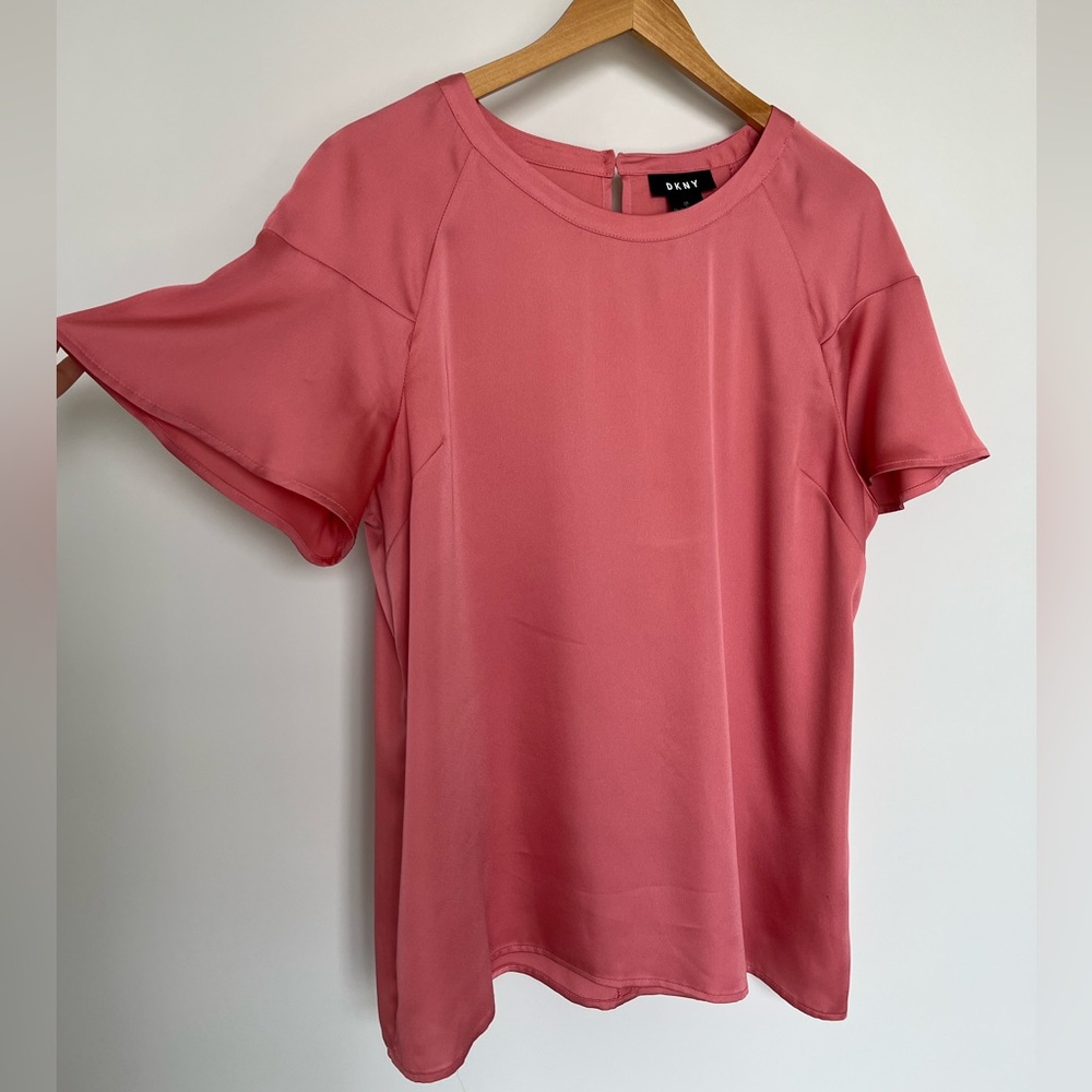 DKNY crew neck flutter sleeve pink blouse - Picture 3 of 5
